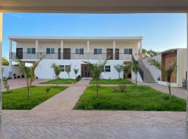 Hotel Nueva Odisea，位于San Quintín的酒店