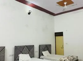 New Monty palace inn