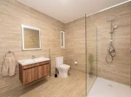 Luxury Apartment Valley Views C5