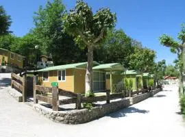 里约普隆营地旅馆