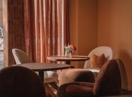 SKIPR Hotel - adults only，位于安特卫普的住宿