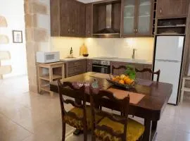 Cretan cottage of 1900 with beautiful olive yard