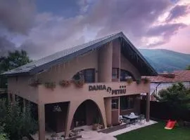 Residence by DANIA & PETRU