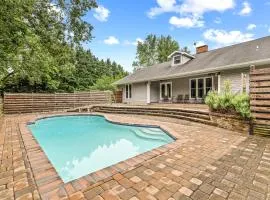 Vanishing Run Retreat with Pool
