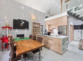 Holiday Home Party & Friends Villa by Interhome