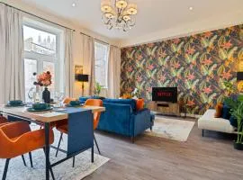 Outdoor Terrace - Luxurious City Centre Apartment
