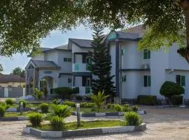LLOYDS BEACH RESORT and SPA