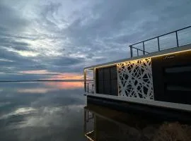 Houseboat Nowe Guty
