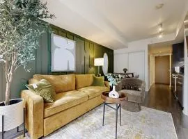 Cozy 1BR Condo in Core Toronto