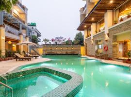 Temple Bell Boutique Hotel & Spa，位于博卡拉的酒店