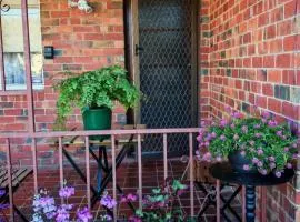 Free Parking 5min Walk to Asian Supermarket Family Room Deakin Uni Quiet Camberwell