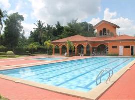 Casa De Hombre，位于Santo Tomas的酒店