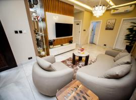 Luxury 3BR Villa with smart Lock , Fast Wifi, Sure Parking in Oyarifa, Accra，位于阿克拉的酒店