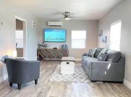 Ocean Breeze 2 bedroom w fenced yard on Mooney