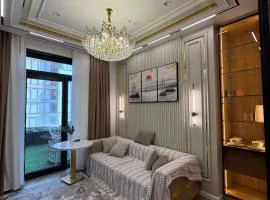 Nest One Luxe, Элитные апартаменты с террасой