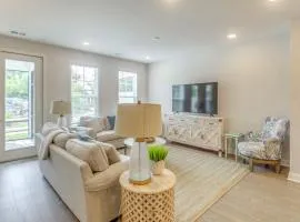 Pool + Shuttle to Ocean! North Myrtle Beach Escape