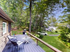 The Chesuncook Cabin，位于Boothbay的酒店