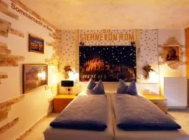 24 H CHECK IN! Schlagerschloss Hotel