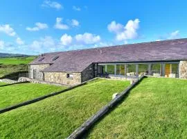 Geufron Barn