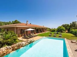 Villa Son Tretze by Villa Plus