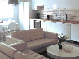 3 Bedroom Stunning Home In Kårböle，位于Kårböle的酒店