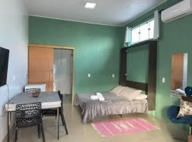 Flat mobiliado com Wi-Fi e ar-condicionado