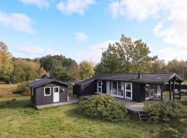 4 person holiday home in Læsø，位于莱斯的酒店