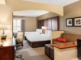 Comfort Suites State College near Penn State - Steps Away from PSU!，位于州学院的酒店