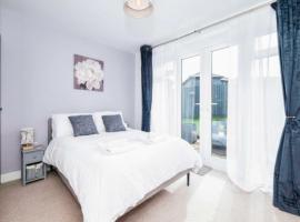 Porthkidney Suite, Carbis Bay, St Ives, free parking, near beach，位于卡比斯贝的酒店