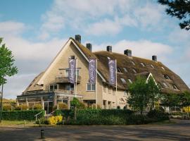 维里瑞克公寓，位于东弗利兰的带热水浴缸的酒店