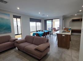 Sandcastle by the Sea，位于扬切普的酒店