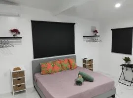 Sharnyta's Studio Aitutaki