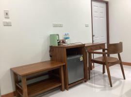 Naris Riverside，位于Ban Wat Tha Maprang的住宿