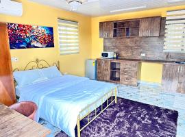 Affordable Comfort 2 at East Legon -TN Residence，位于阿克拉的酒店