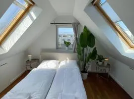 Fully furnished room with shared kitchen and bathroom7