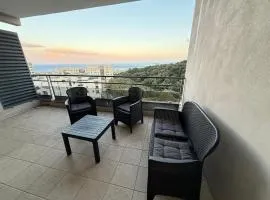 Stunning apartment, sea view,superbe appartement vue mer