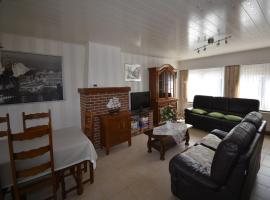 Elegant & Peaceful Holiday Retreat in Peer，位于佩尔的酒店