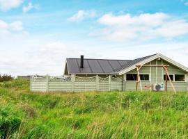 6 person holiday home in R&oslash;m&oslash;，位于博利尔马克的宠物友好酒店