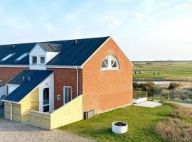 Golf View Retreat - By Traum Ferienwohnungen，位于罗莫柯克比的带泳池的酒店