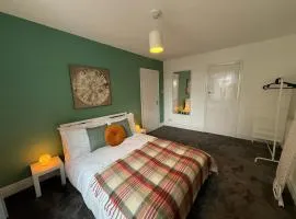 Duke's Retreat - 4 BR Sleeps 8 Ideal 4 Contractors