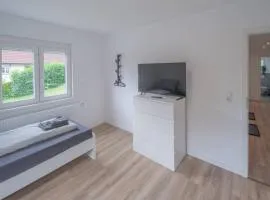 Gäste- und Monteurwohnung in Schramberg mit Parkplatz, WLAN, Küche bis 6 Personen - SCH02