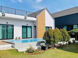 Poolla Poolla Villa Khaoyai，位于Pak Chong的酒店