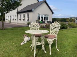 Boutique En-Suite Bedroom Cork，位于马罗的酒店