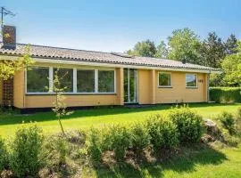 6 person holiday home in Farsø-By Traum