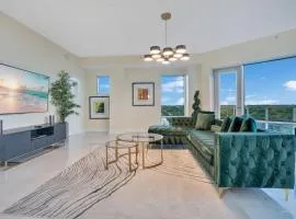 Lake Eola Corner 3 BDRM Suite