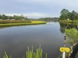 Jacksonville Waterfront Retreat 3BR 3BA Fishing Dock River Views