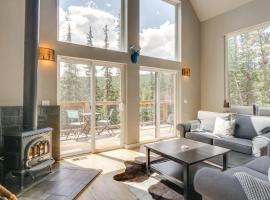 Private Deck Secluded Fairplay Cabin，位于费尔普莱的酒店