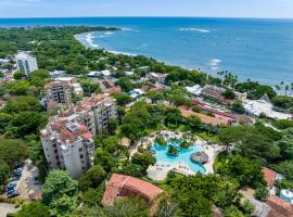 Matapalo Diria 103 - Luxury 2BR Pool & Beachside，位于塔马林多的酒店