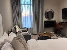 423 Menlyn maine Apartment