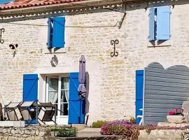 -- Charmant Gîte au Calme -- "La Maison de La Taillée aux Volets Bleus" - Bord de Rivière - Pêche - Marais Poitevin - Vendée